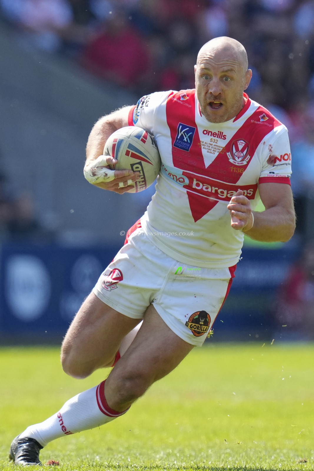 James Roby #9 of St. Helens during the Betfred Super League Round 12 match St Helens vs Salford Red Devils at Totally Wicked Stadium, St Helens, United Kingdom, 13th May 2023

(Photo by Steve Flynn/News Images)