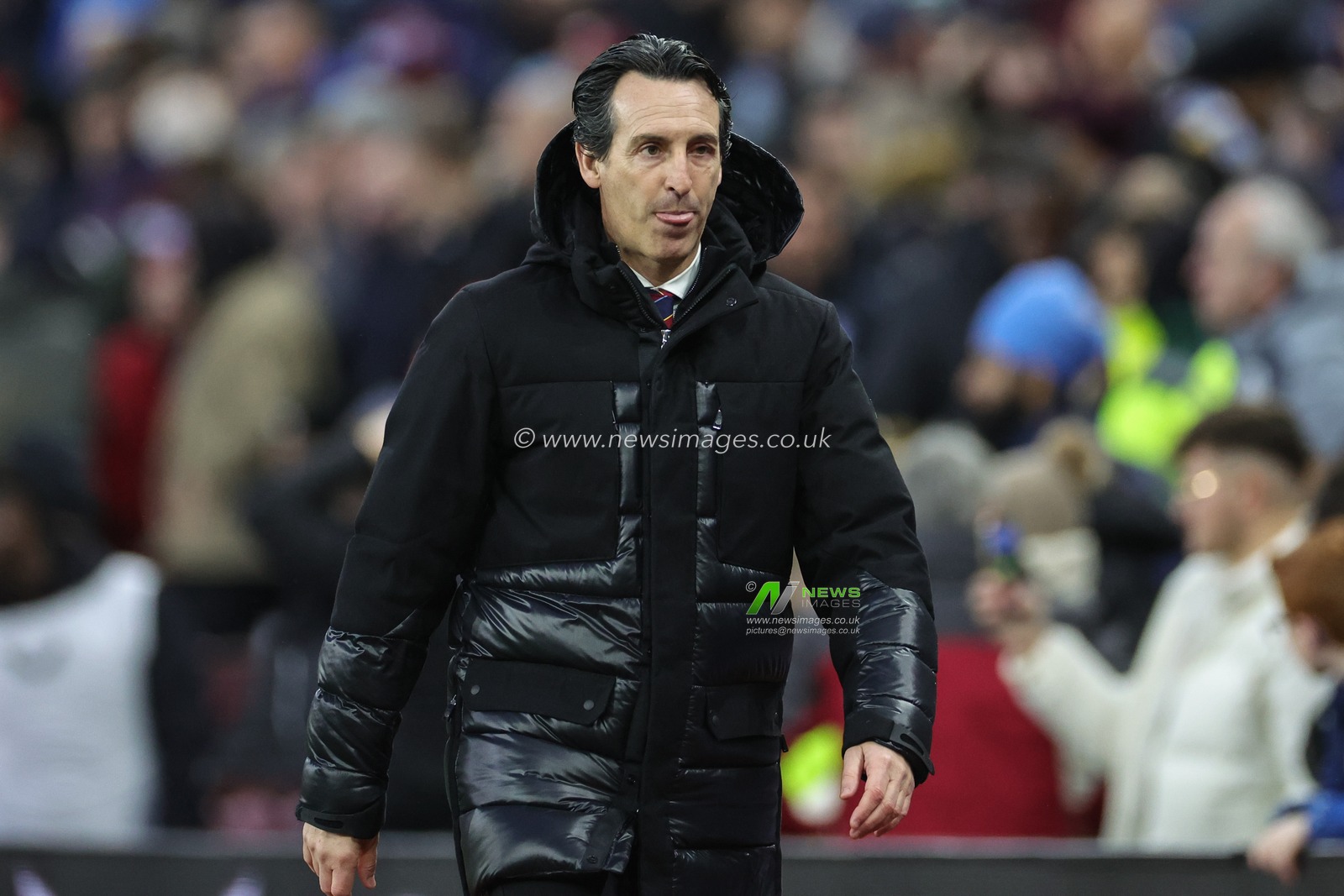Unai Emery manager of Aston Villa heads back to the dressing room as his side leads 2-1 at half time during the Premier League match Aston Villa vs Burnley at Villa Park, Birmingham, United Kingdom, 30th December 2023

(Photo by Mark Cosgrove/News Images)