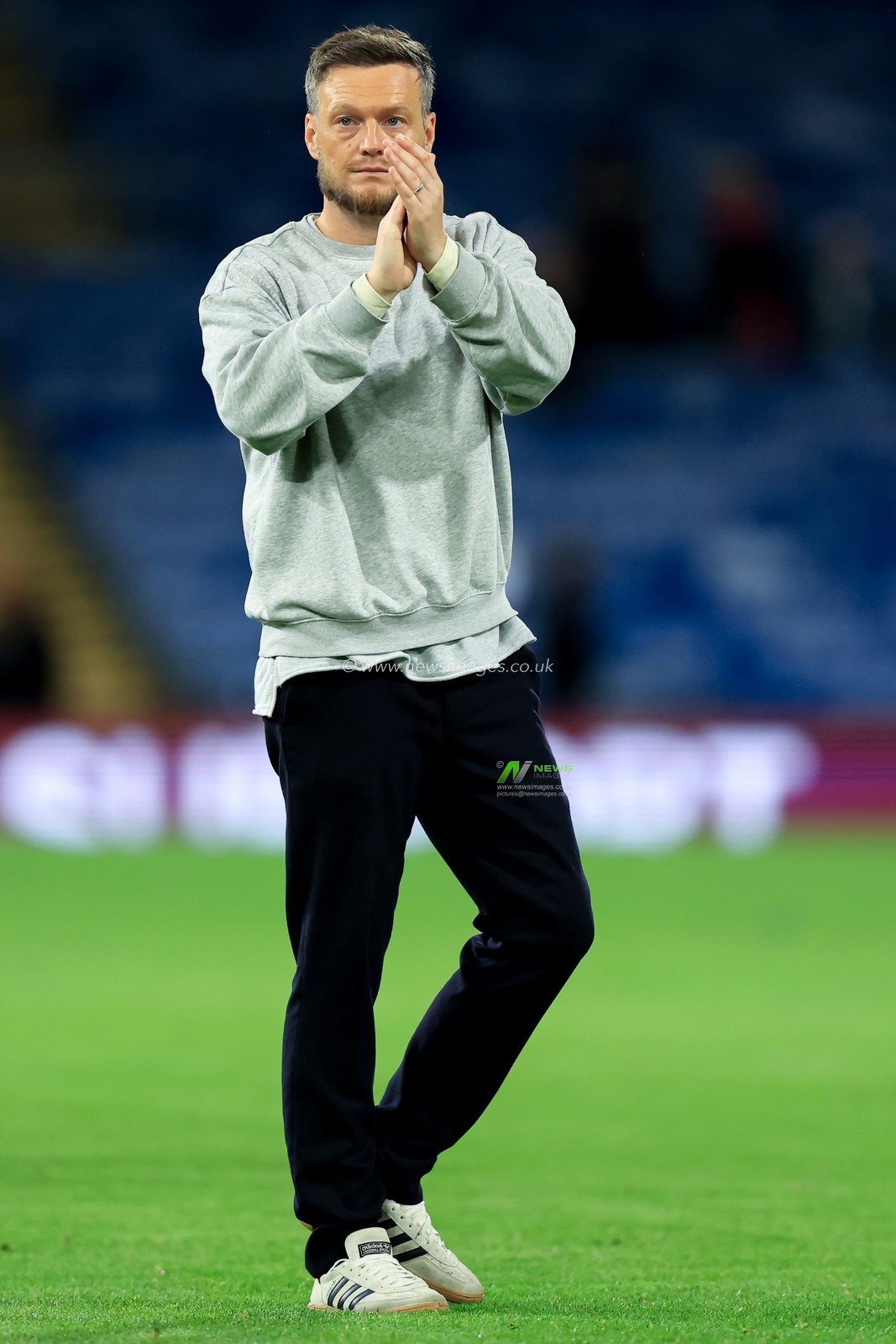Kim Hellberg manager of Middlesbrough claps fans after during the Sky Bet Championship match Burnley vs Middlesbrough at Turf Moor, Burnley, United Kingdom on 02 September 2026

(Photo by Jorge Horsted/News Images)