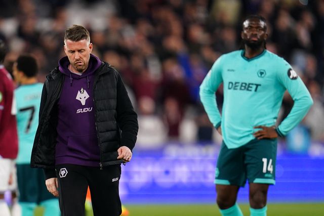 Rob Edwards manager of Wolverhampton Wanderers at full time during the Premier League match West Ham United vs Wolverhampton Wanderers at London Stadium, London, United Kingdom on 10 April 2026

(Photo by Harvey Murphy/News Images)