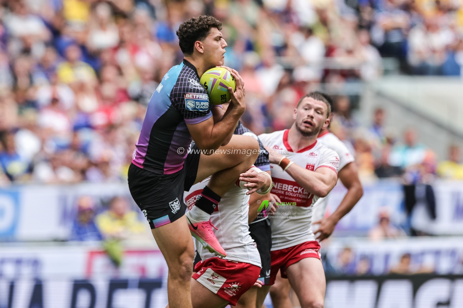 Lewis Martin of Hull F.C. wins the highball during the Betfred Super League Magic Weekend match Hull KR vs Hull FC at Hill Dickinson Stadium, Liverpool, United Kingdom on 04 July 2026

(Photo by Mark Cosgrove/News Images)