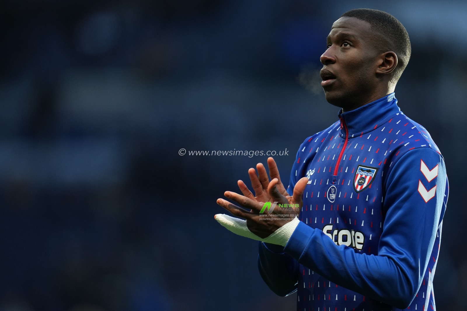 Nordi Mukiele of Sunderland ahead of the Premier League match Tottenham Hotspur vs Sunderland at Tottenham Hotspur Stadium, London, United Kingdom, 4th January 2026

(Photo by Harvey Murphy/News Images)

*** GER AUT SUI OUT ***