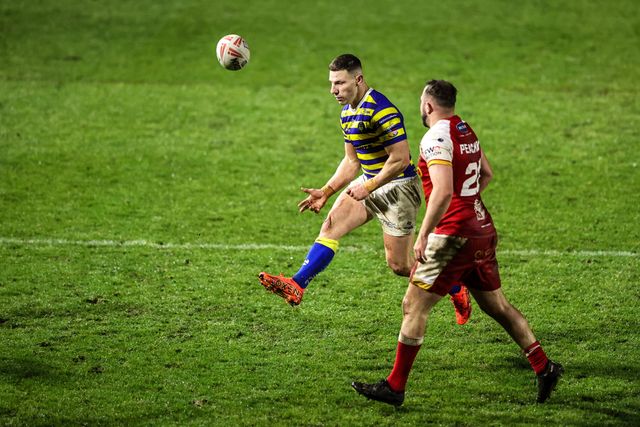 George Williams of Warrington Wolves kicks the ball up field during the Betfred Challenge Cup match Warrington Wolves vs Sheffield Eagles at The Halliwell Jones Stadium, Warrington, United Kingdom on 06 February 2026

(Photo by Alfie Cosgrove/News Images)