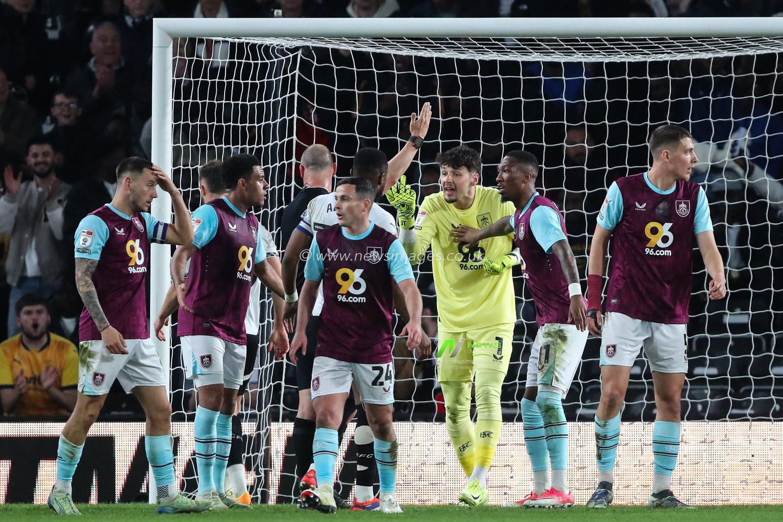 James Trafford of Burnley appeals to referee Robert Madley during the Sky Bet Championship match Derby County vs Burnley at Pride Park Stadium, Derby, United Kingdom, 8th April 2025

(Photo by Gareth Evans/News Images)