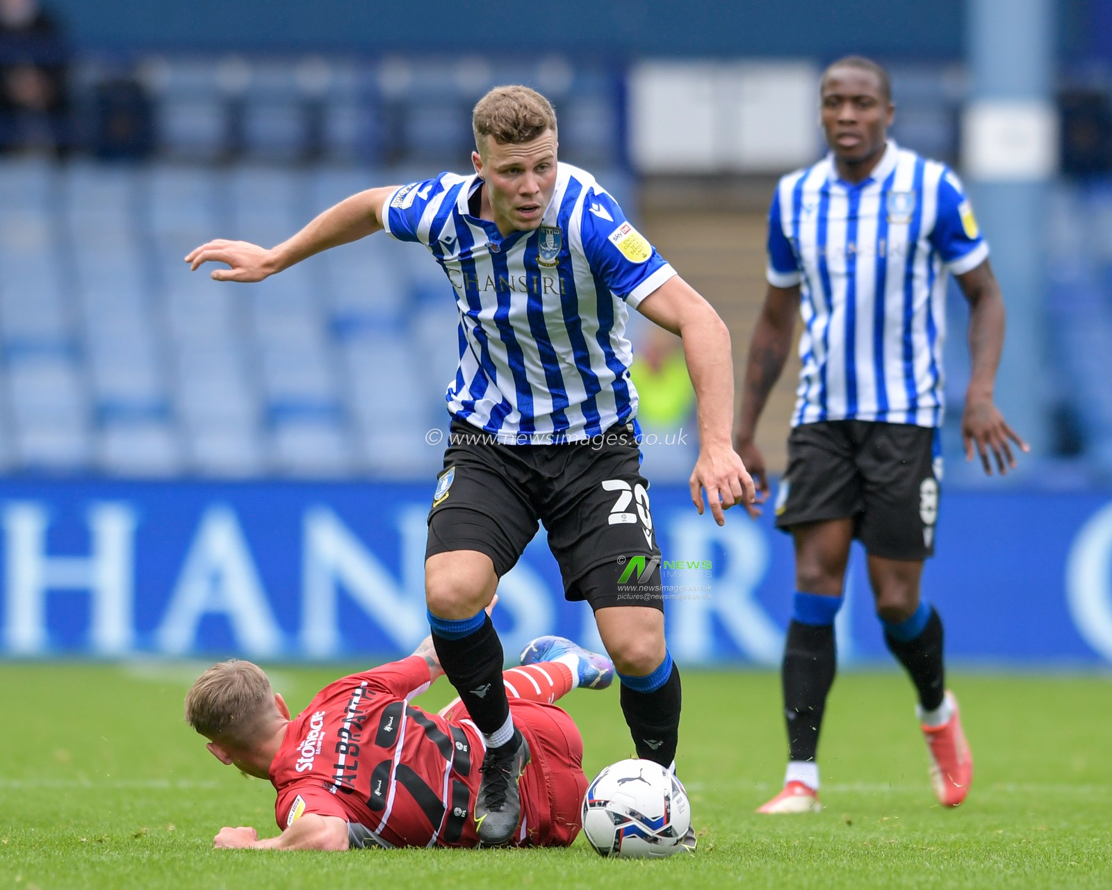 Florian Kamberi #20 of Sheffield Wednesday breaks forward with the ball