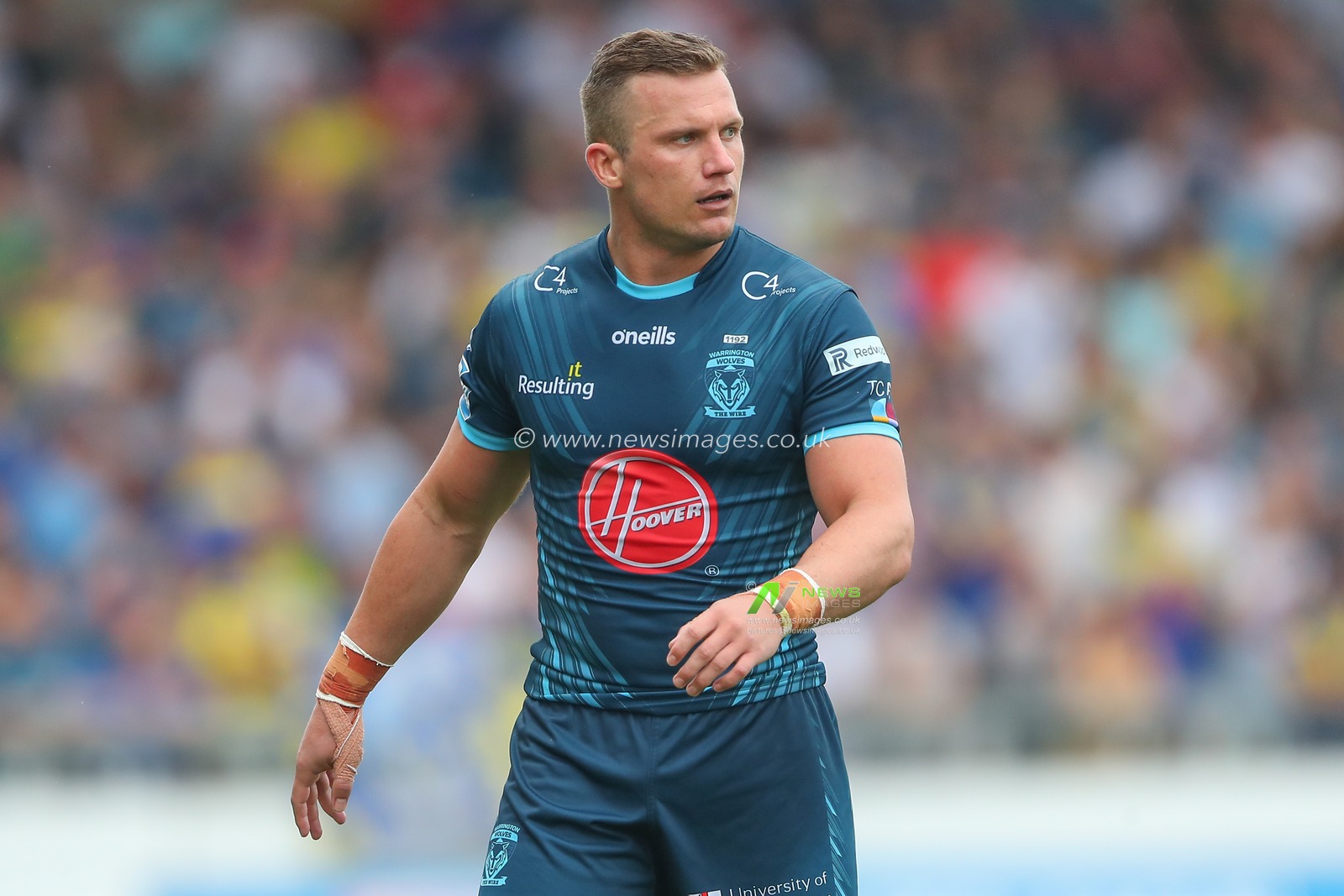 Josh Drinkwater #7 of Warrington Wolves during the Betfred Super League Round 25 match Salford Red Devils vs Warrington Wolves at AJ Bell Stadium, Eccles, United Kingdom, 10th September 2023

(Photo by Gareth Evans/News Images)