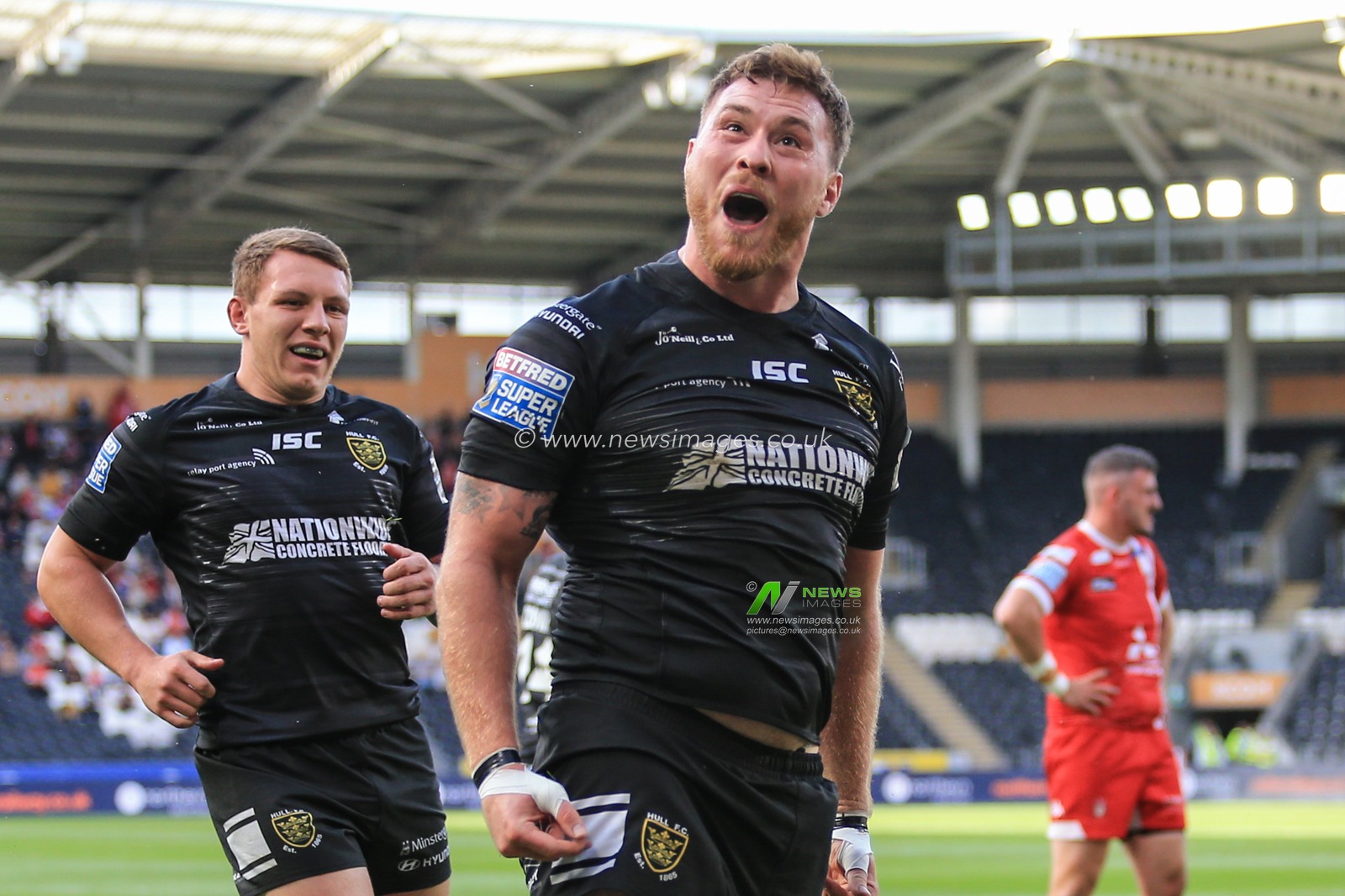 17th August 2019 , KCOM Stadium, Hull, England;  Betfred Super League, Round 26, Hull FC vs Salford Red Devils ; Scott Taylor (8) of Hull FC celebrates his try 

Credit: David Greaves/News Images