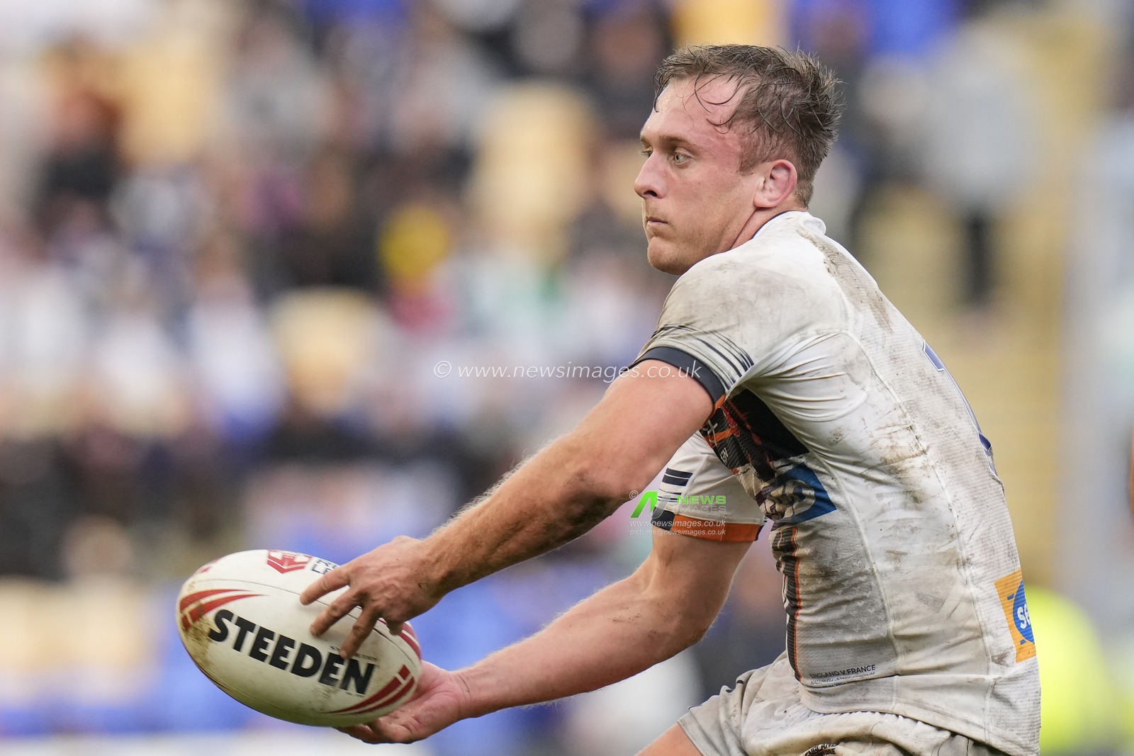 Jez Litten #14 of England passes the ball during the Mid Season International match England vs France at Halliwell Jones Stadium, Warrington, United Kingdom, 29th April 2023

(Photo by Steve Flynn/News Images)