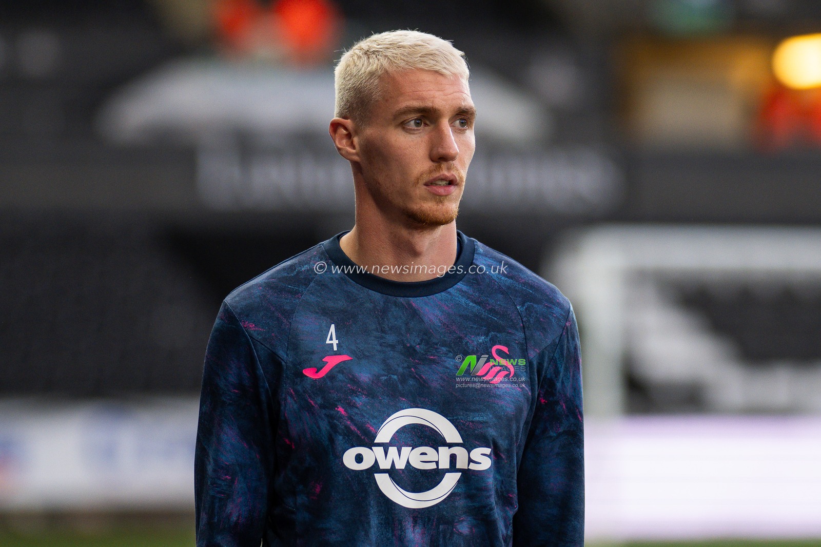 Jay Fulton #4 of Swansea City arrives ahead of  the Sky Bet Championship match Swansea City vs Norwich City at Swansea.com Stadium, Swansea, United Kingdom, 4th October 2023

(Photo by Craig Thomas/News Images)