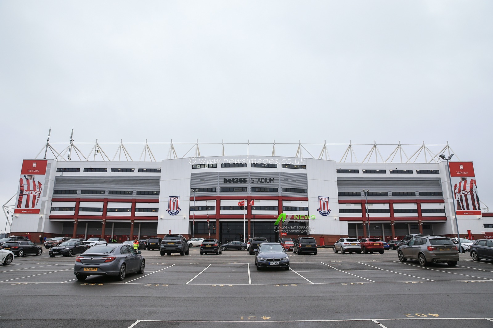 19th January 2019, Bet 365 Stadium, Stoke-on-Trent, England; Sky Bet Championship, Stoke City vs Leeds United ; A outside view of the Bet 365 Stadium 


Credit: Mark Cosgrove/News Images

English Football League images are subject to DataCo Licence