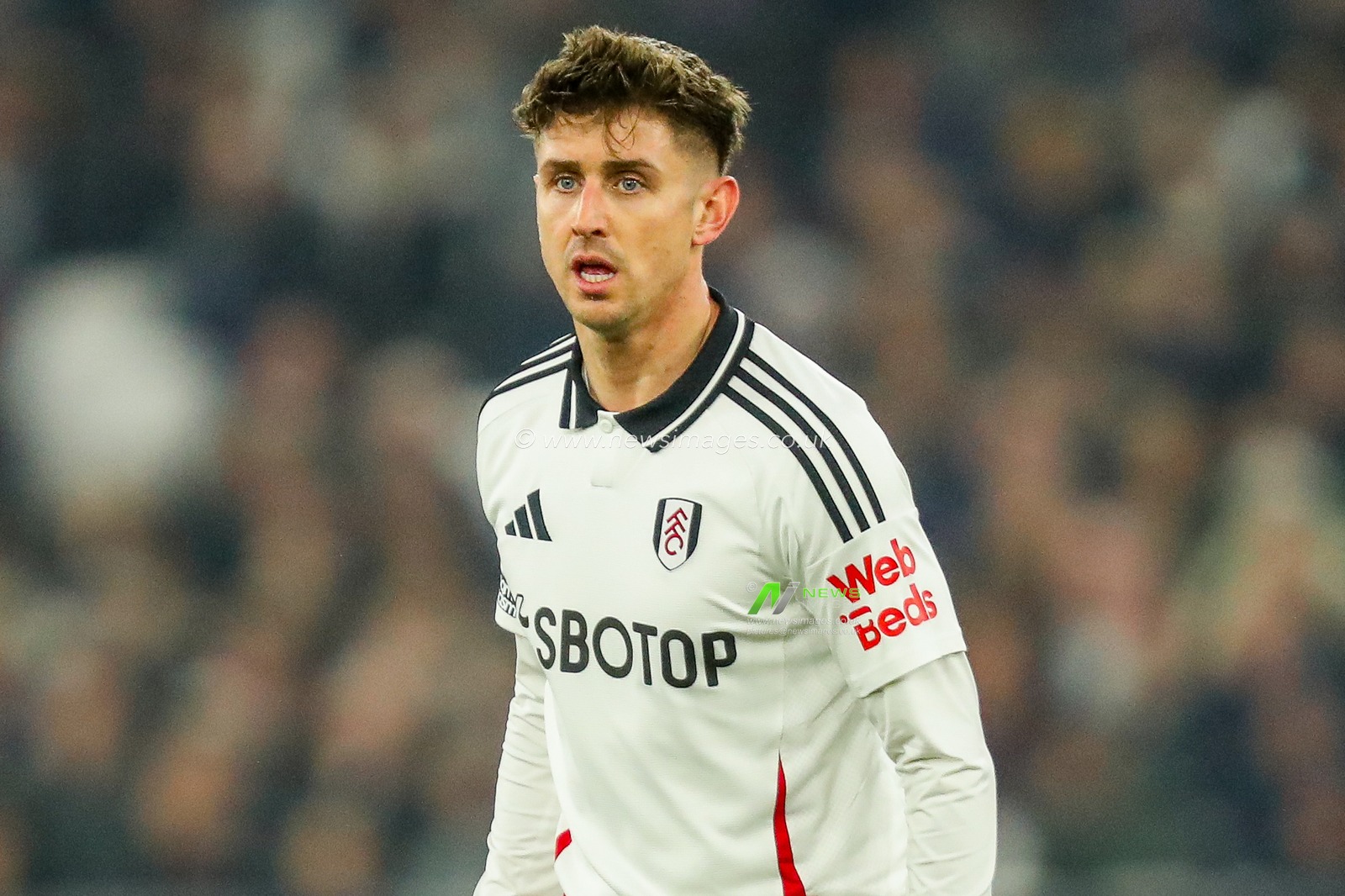 Tom Cairney of Fulham looks on during the Premier League match West Ham United vs Fulham at London Stadium, London, United Kingdom, 14th January 2025

(Photo by Izzy Poles/News Images)