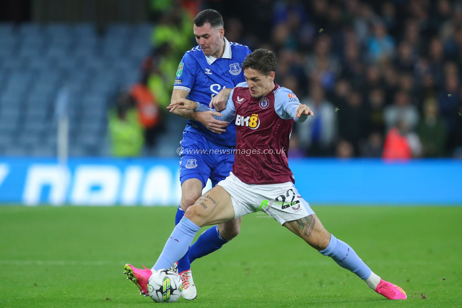 NicolÃ² Zaniolo #22 of Aston Villa holds off Michael Keane #5 of Everton during the Carabao Cup Third Round match Aston Villa vs Everton at Villa Park, Birmingham, United Kingdom, 27th September 2023

(Photo by Gareth Evans/News Images)