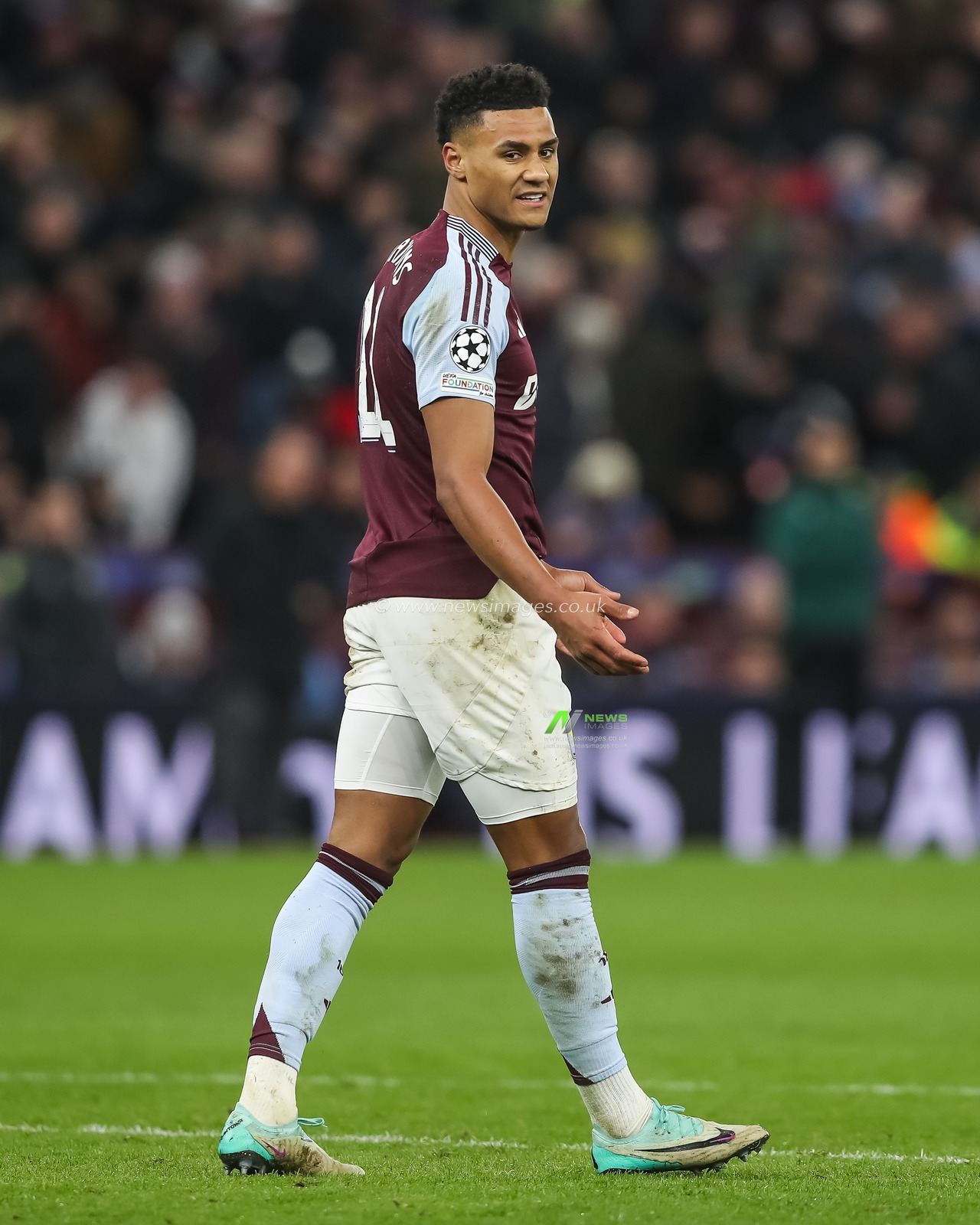 Ollie Watkins of Aston Villa reacts to his penalty miss during the UEFA Champions League Matchday 8 of 8 Aston Villa vs Celtic at Villa Park, Birmingham, United Kingdom, 29th January 2025

(Photo by Gareth Evans/News Images)