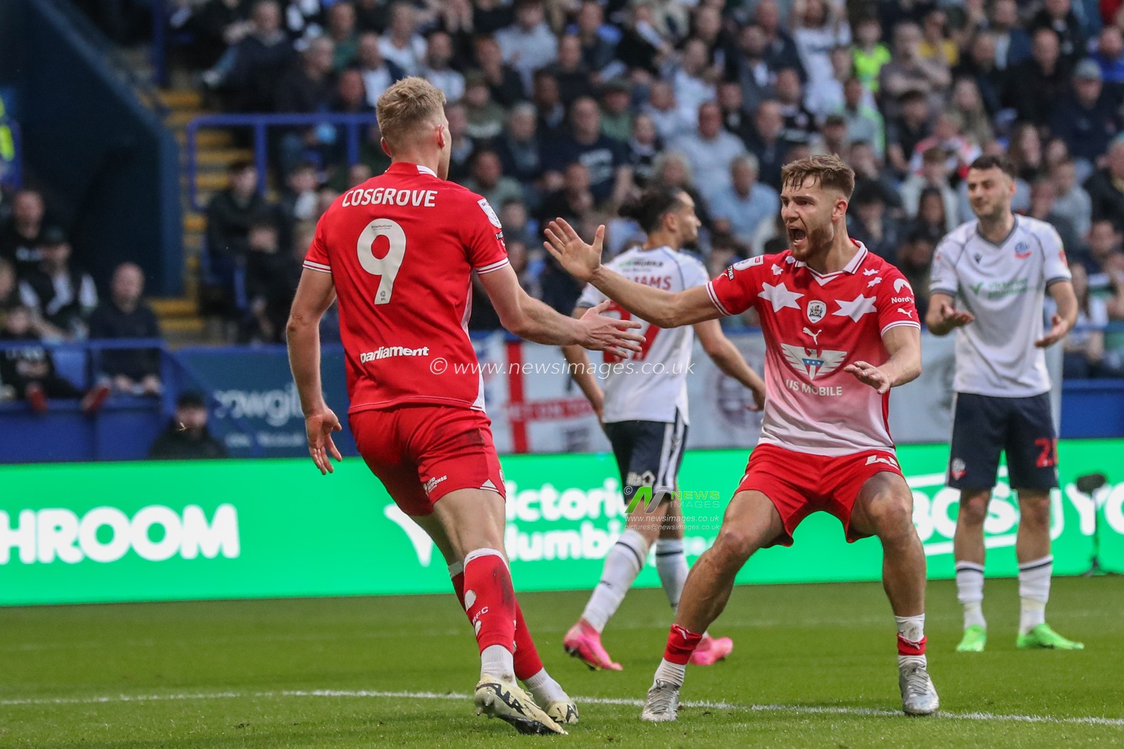 Sam Cosgrove of Barnsley celebrates his goal to make it 0-1 during the Sky Bet League 1 Play-offs Semi-final second leg match Bolton Wanderers vs Barnsley at Toughsheet Community Stadium, Bolton, United Kingdom, 7th May 2024

(Photo by Alfie Cosgrove/News Images)