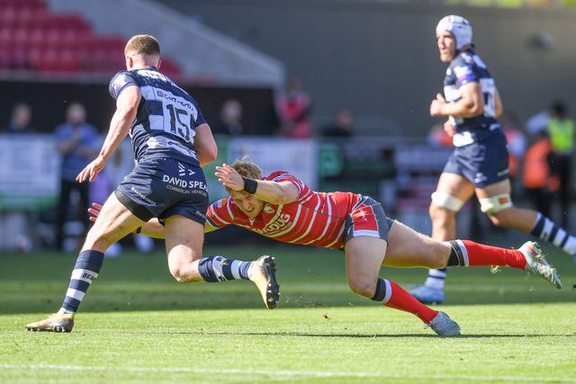 Ben Redshaw of Gloucester Rugby tackles Noah Heward of Bristol Bears during the Prem Rugby Cup match Bristol Bears vs Gloucester at Ashton Gate, Bristol, United Kingdom on 05 September 2026

(Photo by Alex Williamson/News Images)