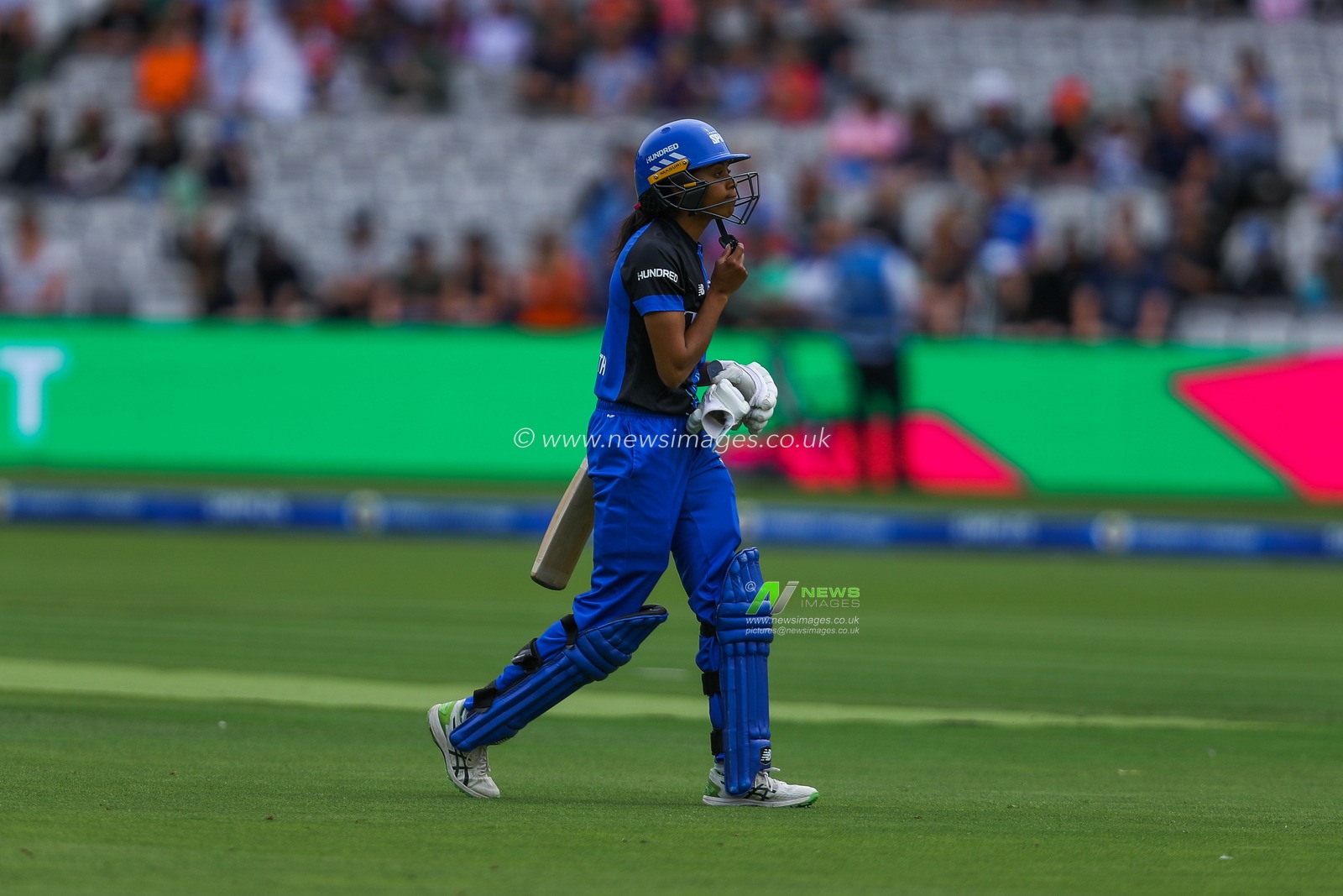 Cordelia Griffith of London Spirit looks dejected following her dismissal during the The Hundred match London Spirit Women vs Oval Invincibles Women at Lords, London, United Kingdom, 4th August 2024

(Photo by Izzy Poles/News Images)