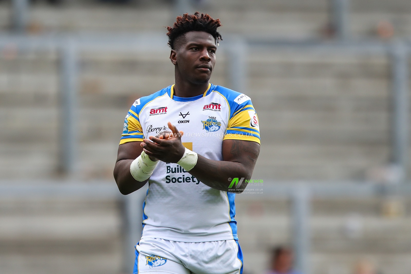 Justin Sangare of Leeds Rhinos applauds the home fans after the Betfred Super League Round 16 match Leeds Rhinos vs London Broncos at Headingley Stadium, Leeds, United Kingdom, 6th July 2024

(Photo by Gareth Evans/News Images)