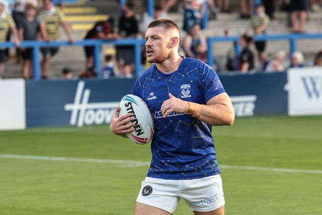 Danny Walker of Warrington Wolves in the pre-game warm up during the Betfred Super League round 23 match Warrington Wolves vs York Knights at The Halliwell Jones Stadium, Warrington, United Kingdom on 13 August 2026

(Photo by Mark Cosgrove/News Images)