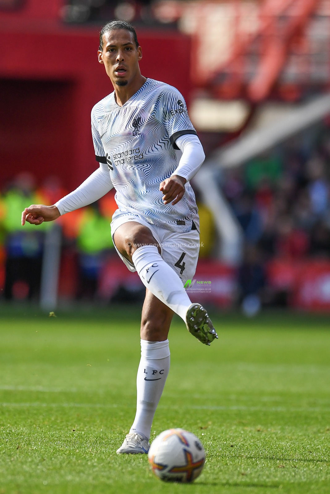 Virgil van Dijk #4 of Liverpool during the Premier League match Nottingham Forest vs Liverpool at City Ground, Nottingham, United Kingdom, 22nd October 2022

(Photo by Mike Jones/News Images)