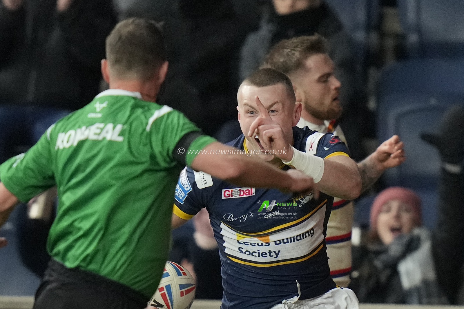 Harry Newman #3 of Leeds Rhinos runs in a try during the Betfred Super League Round 4 match Leeds Rhinos vs Wakefield Trinity at Headingley Stadium, Leeds, United Kingdom, 10th March 2023

(Photo by Steve Flynn/News Images)