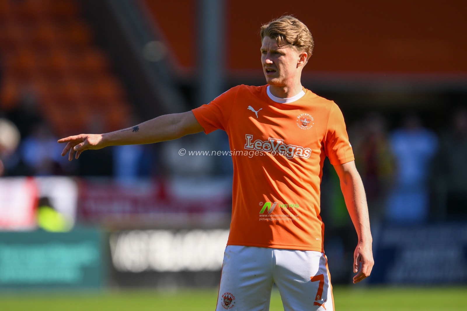 George Byers of Blackpool gives his team instructions during the Sky Bet League 1 match Blackpool vs Barnsley at Bloomfield Road, Blackpool, United Kingdom, 20th April 2024

(Photo by Craig Thomas/News Images)