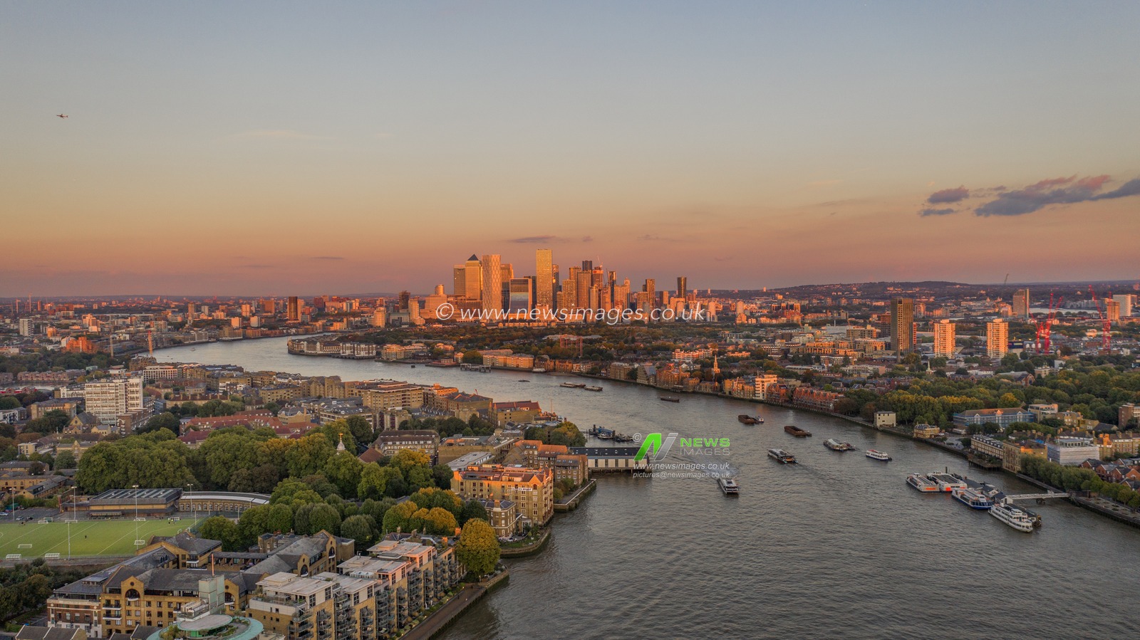 Aerial view of Canary Wharf and London City as the sun sets, London, United Kingdom, 30th September 2022

(Photo by Arron Gent/News Images)