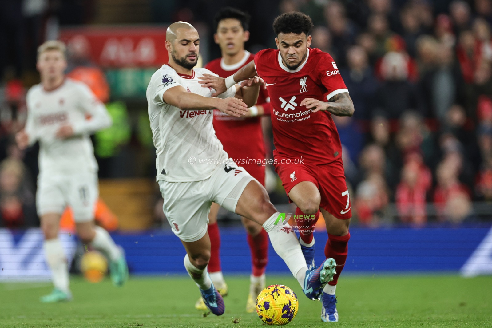 Luis DÃ­az of Liverpool fouled by Sofyan Amrabat of Manchester United during the Premier League match Liverpool vs Manchester United at Anfield, Liverpool, United Kingdom, 17th December 2023

(Photo by Mark Cosgrove/News Images)
