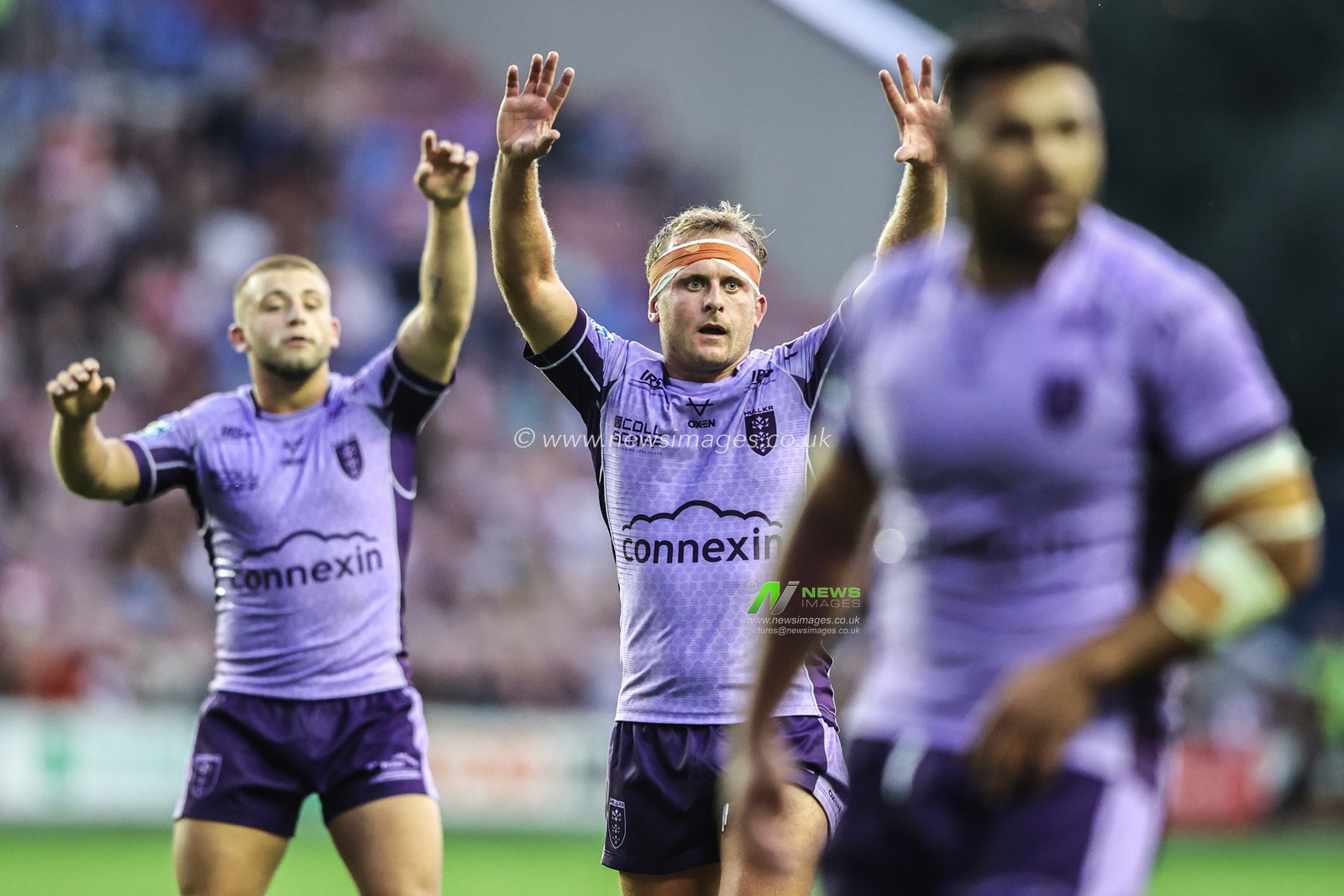 Jez Litten of Hull KR in action during the Betfred Super League round 22 match Wigan Warriors vs Hull KR at The Brick Community Stadium, Wigan, United Kingdom, 15th August 2025

(Photo by Alfie Cosgrove/News Images)