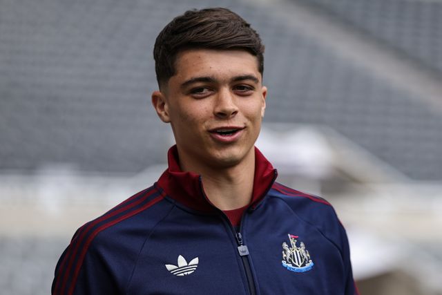 Lewis Miley of Newcastle Untied arrives during the Premier League match Newcastle Untied vs Bournemouth at St. James's Park, Newcastle, United Kingdom on 18 April 2026

(Photo by Mark Cosgrove/News Images)