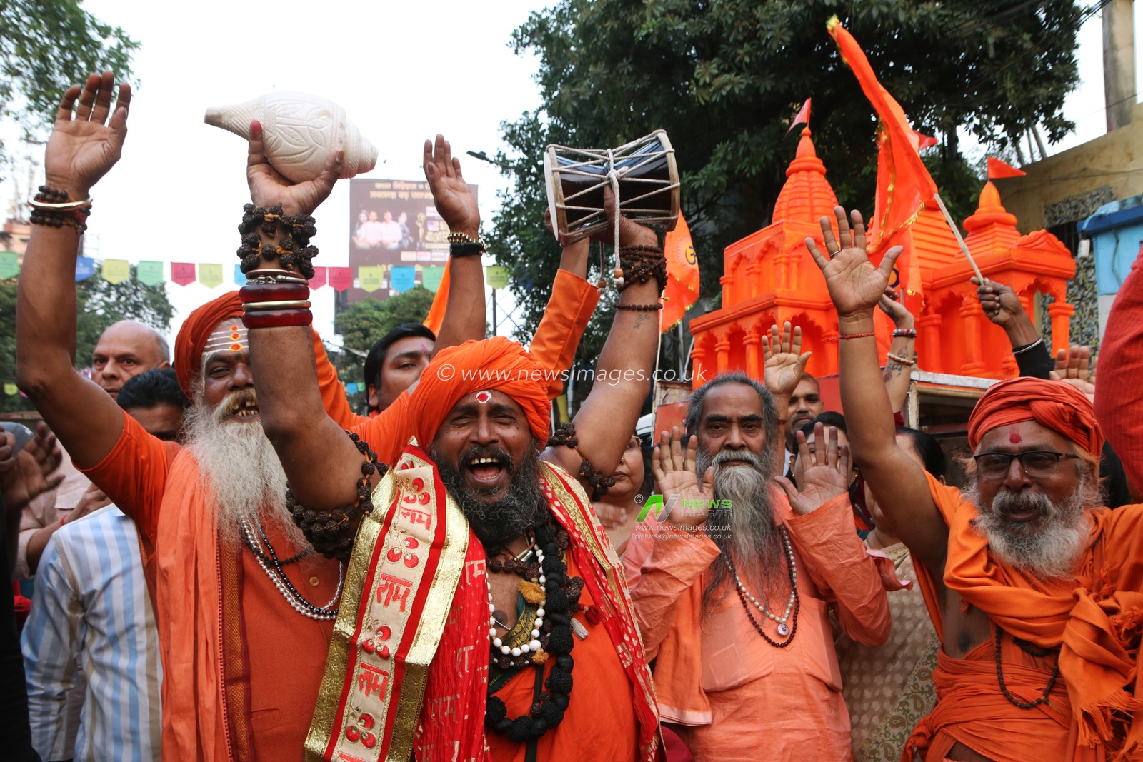 Hindu monks protest  rally to stop the atrocities against Bangladesh's Hindu minority community, in Kolkata on December 6, 2024.Pictures by  Debajyoti Chakraborty.(Photo: Debajyoti Chakraborty/News Images)