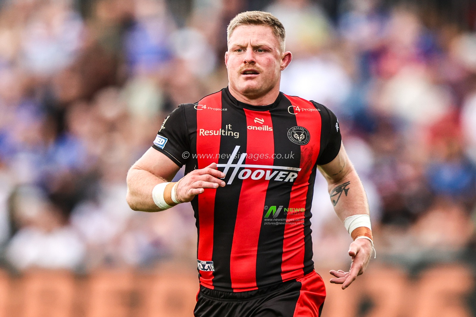 Luke Yates of Warrington Wolves during the Betfred Super League round 26 match Wakefield Trinity vs Warrington Wolves at DIY Kitchens Stadium, Wakefield, United Kingdom on 05 September 2026

(Photo by Alfie Cosgrove/News Images)