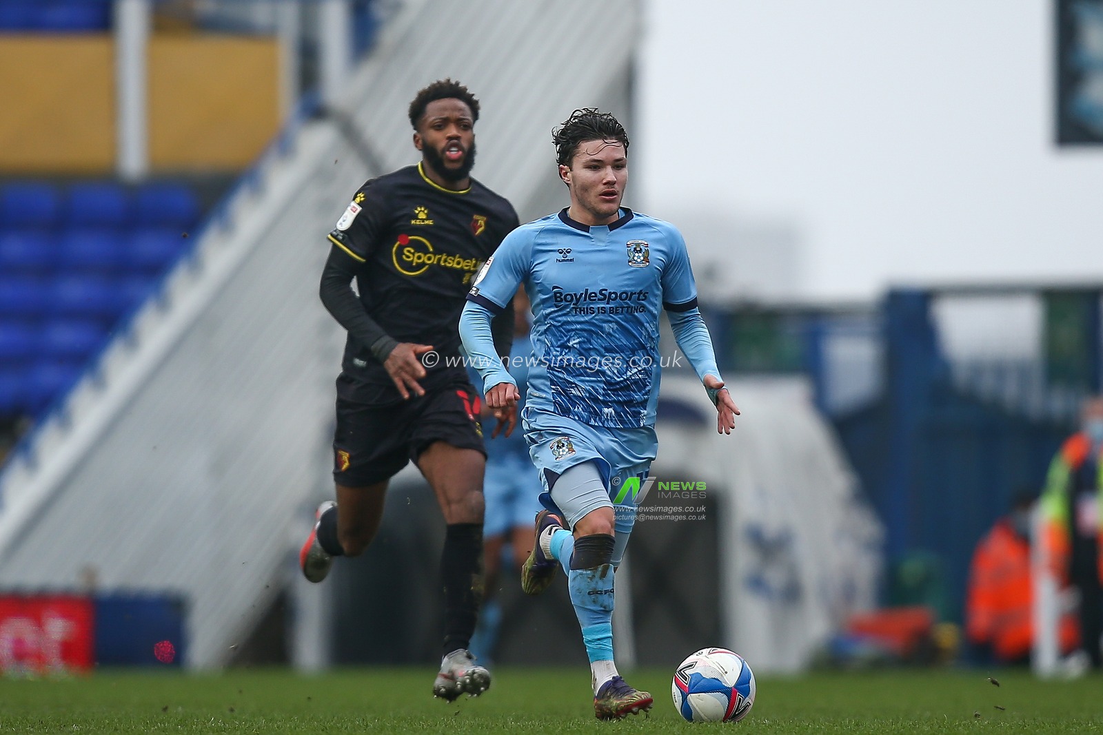 Callum OHare #11 of Coventry City dribbles the ball