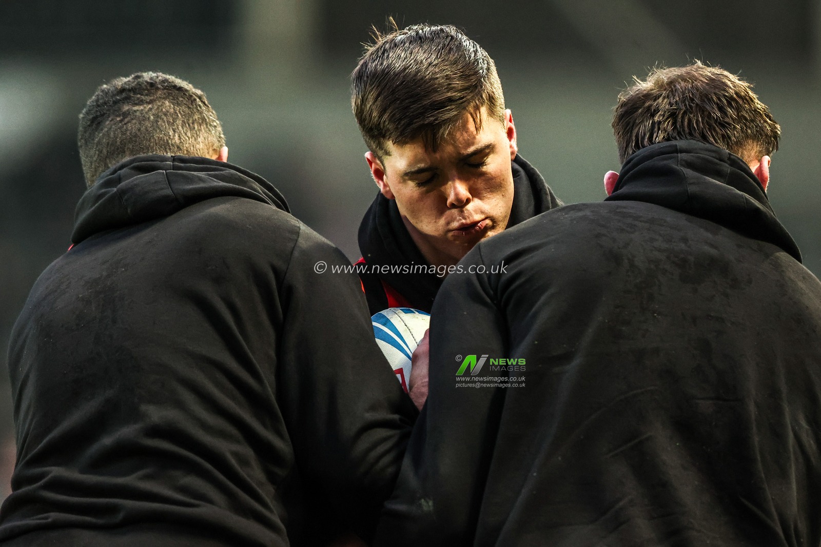 George Whitby of St Helens in the pre-game warm up during the Betfred Super League round 4 match St Helens vs Bradford Bulls at The BrewDog Stadium, St Helens, United Kingdom on 07 March 2026

(Photo by Alfie Cosgrove/News Images)