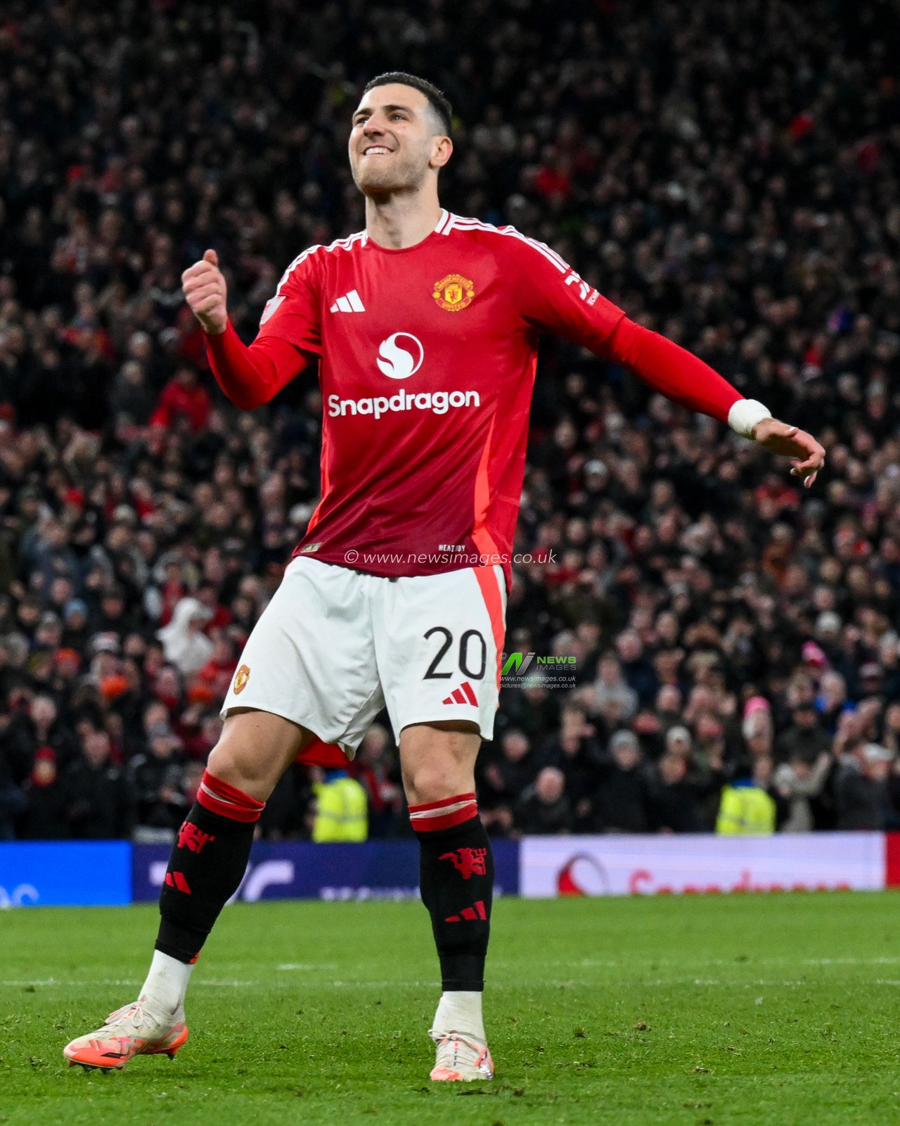 Diogo Dalot of Manchester United celebrates after scoring the team's second penalty during the Emirates FA Cup 5th Round match Manchester United vs Fulham at Old Trafford, Manchester, United Kingdom, 2nd March 2025

(Photo by Craig Thomas/News Images)
