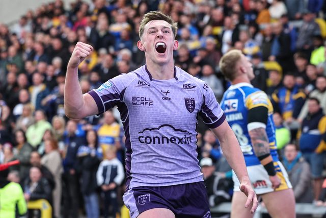 Jack Broadbent of Hull KR celebrates his try during the Betfred Super League round 9 match Leeds Rhinos vs Hull KR at Headingley Stadium, Leeds, United Kingdom, 25th April 2025

(Photo by Mark Cosgrove/News Images)
