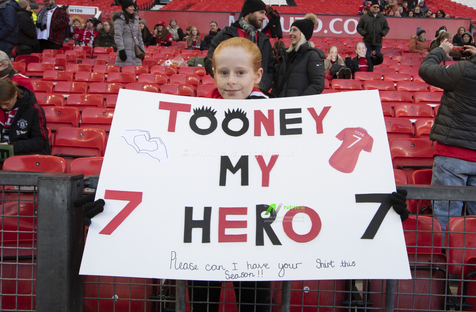 Young United fan at Old Trafford ahead of The FA Women's Super League match Manchester United Women vs Aston Villa Women at Old Trafford, Manchester, United Kingdom, 3rd December 2022

(Photo by Conor Molloy/News Images)
