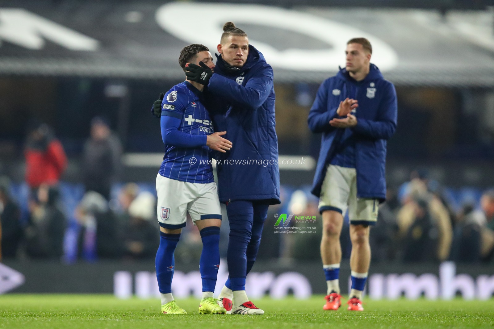 Kalvin Phillips of Ipswich Town consoles Conor Chaplin of Ipswich Town after Ipswich lose 0-1 during the Premier League match Ipswich Town vs Crystal Palace at Portman Road, Ipswich, United Kingdom, 3rd December 2024

(Photo by Izzy Poles/News Images)