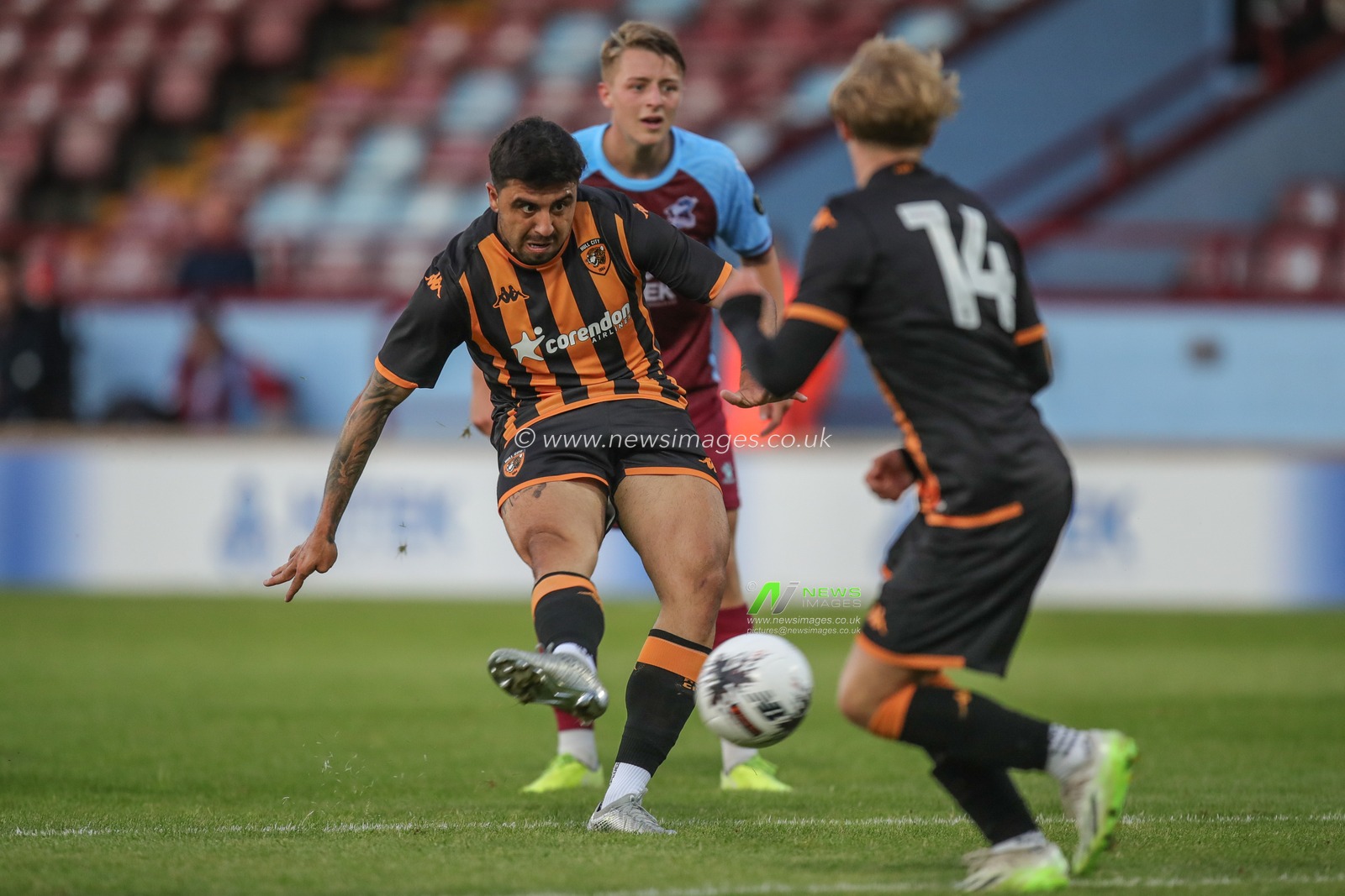 Ozan Tufan #7 of Hull City scores a goal to make it 1-1 during the Pre-season friendly match Scunthorpe United vs Hull City at Glanford Park, Scunthorpe, United Kingdom, 25th July 2023

(Photo by James Heaton/News Images)