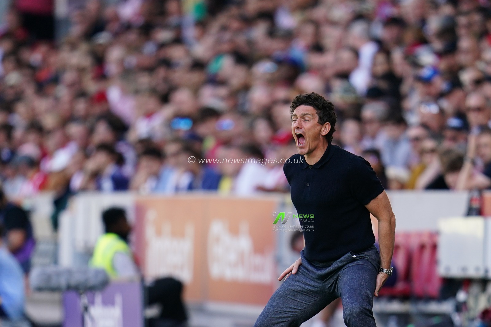 Keith Andrews manager of Brentford during the Premier League match Brentford vs Sunderland at GTECH Community Stadium, London, United Kingdom on 05 September 2026

(Photo by Harvey Murphy/News Images)