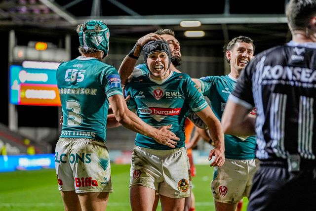 George Whitby of St Helens celebrates his try during the Betfred Challenge Cup Quarter Final match St Helens vs Catalans Dragons at The BrewDog Stadium, St Helens, United Kingdom on 10 April 2026

(Photo by Maynard Manyowa/News Images)