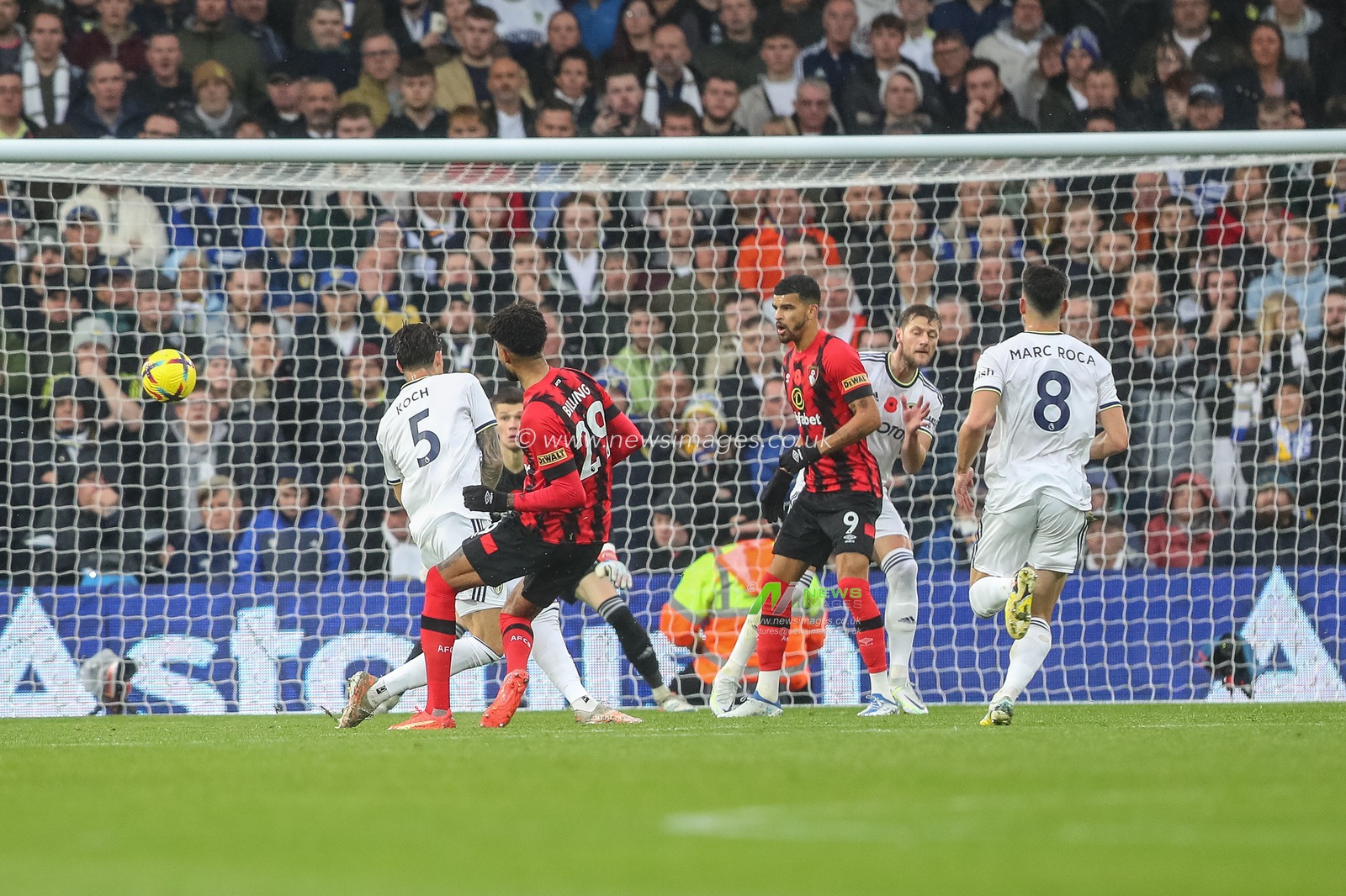 Philip Billing #29 of Bournemouth scores a goal to make it 1-2 during the Premier League match Leeds United vs Bournemouth at Elland Road, Leeds, United Kingdom, 5th November 2022

(Photo by Gareth Evans/News Images)