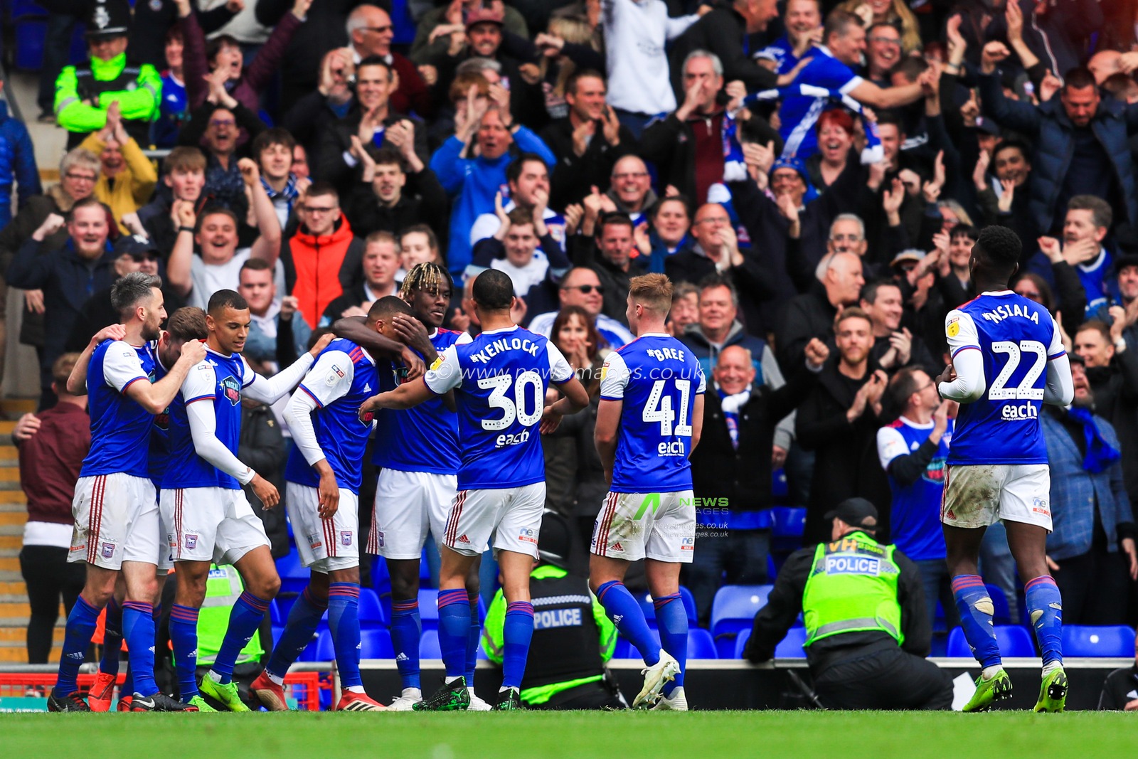 5th May 2019, Portman Road, Ipswich, England; Sky Bet Championship Ipswich Town vs Leeds United  ; Collin Quaner (45) of Ipswich Town celebrates scoring the winning goal, making it 3-2.


Credit: Georgie Kerr/News Images,

English Football League images are subject to DataCo Licence
