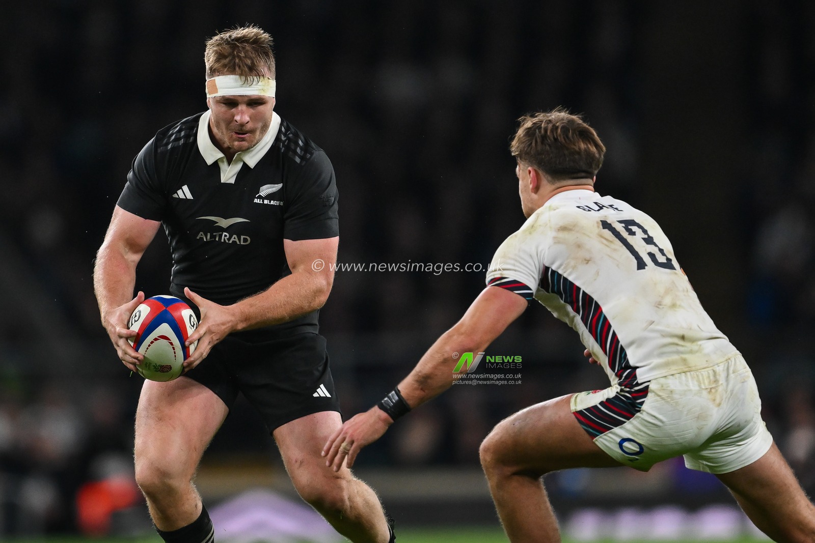 Sam Cane of New Zealand in actionduring the Autumn Nations Series match England vs New Zealand at Allianz Stadium,, Twickenham, United Kingdom, 2nd November 2024

(Photo by Craig Thomas/News Images)