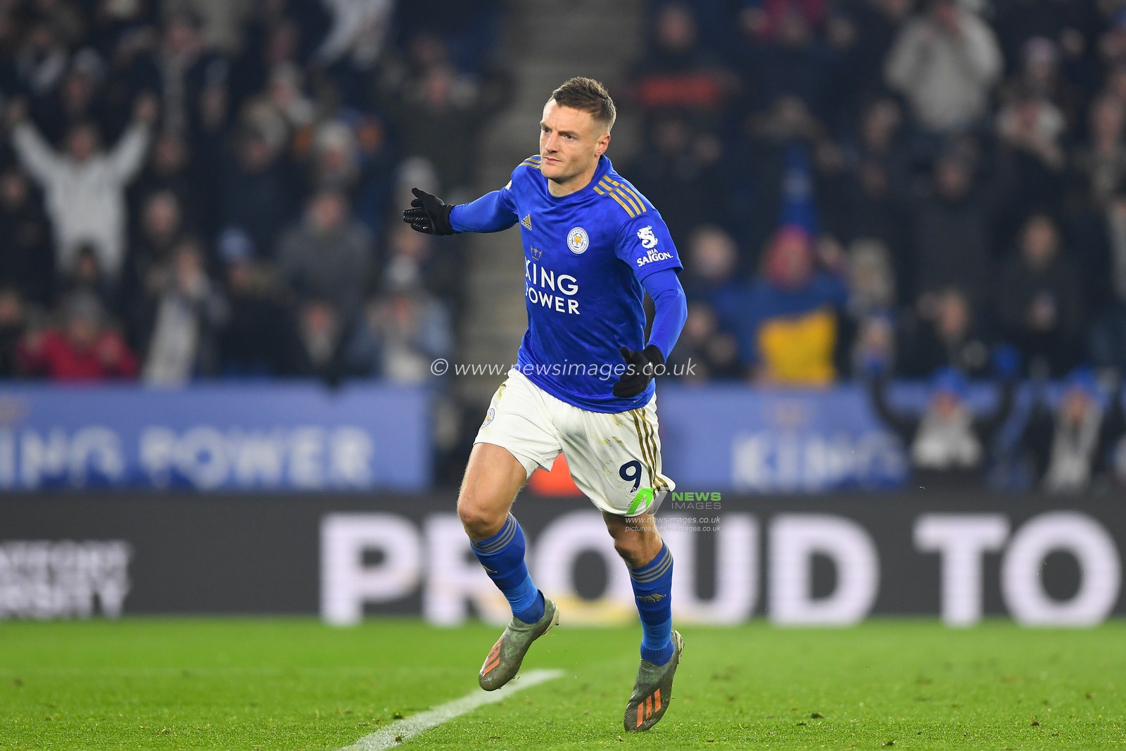 4th December 2019, King Power Stadium, Leicester, England; Premier League, Leicester City v Watford : Jamie Vardy (9) of Leicester City celebrates after scoring a goal to make it 1-0 

Credit: Jon Hobley/News Images