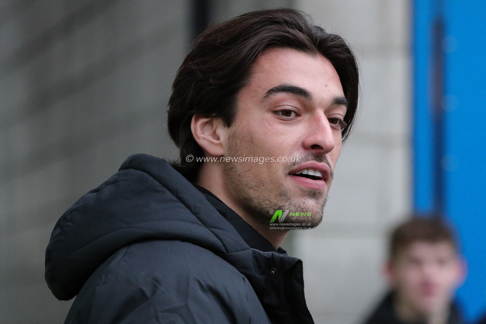 Jacob Greaves #4 of Hull City arrives at The MKM Stadium ahead of the Sky Bet Championship match Hull City vs Sunderland at MKM Stadium, Hull, United Kingdom, 17th December 2022

(Photo by James Heaton/News Images)
