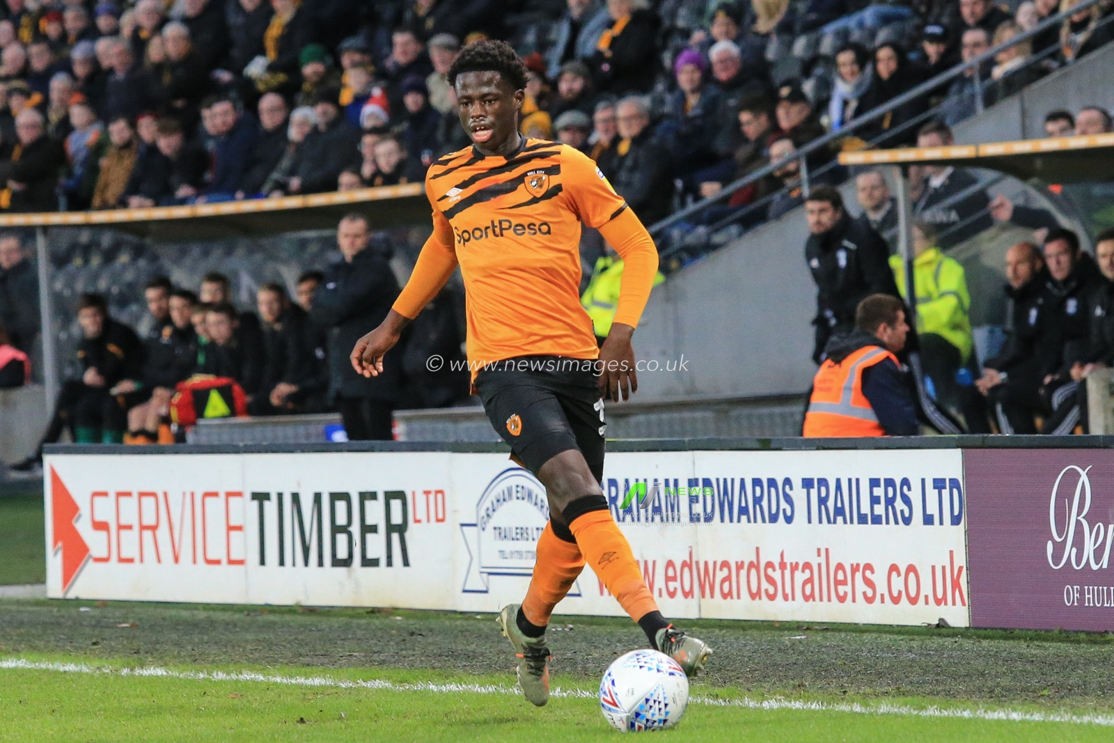 21st December 2019, KC Stadium, Kingston upon Hull, England; Sky Bet Championship, Hull City v Birmingham City :  match image Leonardo Da Silva Lopes (37) of Hull City 

Credit: David Greaves/News Images