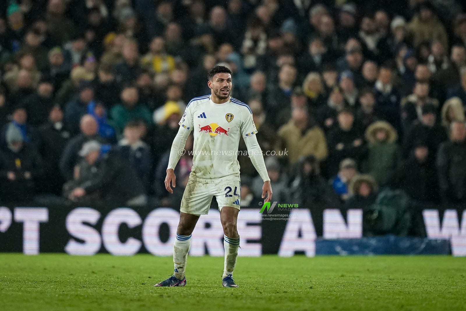 James Justin of Leeds United during the Premier League match Leeds United vs Nottingham Forest at Elland Road, Leeds, United Kingdom on 06 February 2026

(Photo by Maynard Manyowa/News Images)