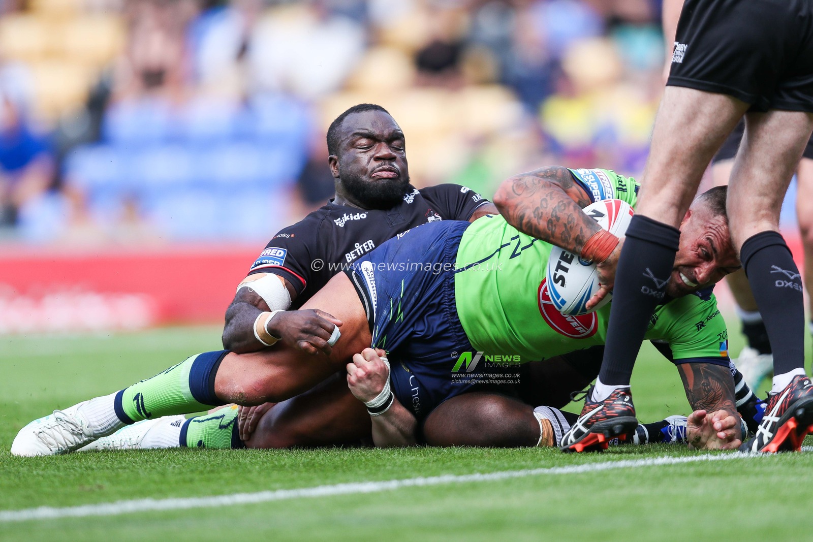 Paul Vaughan of Warrington Wolves goes over for a try during the Betfred Super League Round 21 match London Broncos vs Warrington Wolves at Plough Lane, Wimbledon, United Kingdom, 11th August 2024

(Photo by Izzy Poles/News Images)