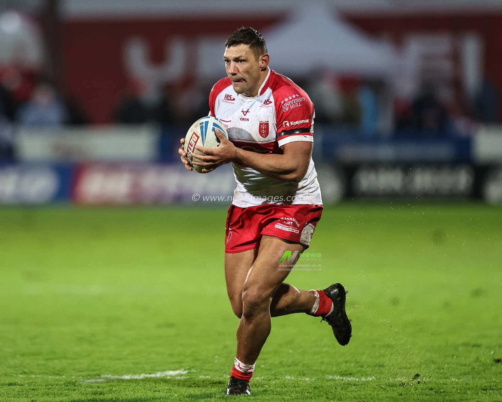 Ryan Hall of Hull KR breaks with the ball during the Betfred Super League Round 2 match Hull KR vs Leeds Rhinos at Sewell Group Craven Park, Kingston upon Hull, United Kingdom, 22nd February 2024

(Photo by Mark Cosgrove/News Images)