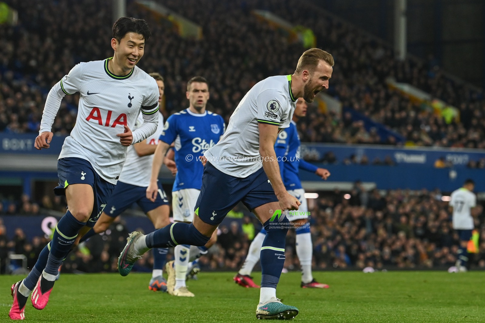 Harry Kane #10 of Tottenham Hotspur celebrates his goal to make it 0-1 during the Premier League match Everton vs Tottenham Hotspur at Goodison Park, Liverpool, United Kingdom, 3rd April 2023

(Photo by Craig Thomas/News Images)